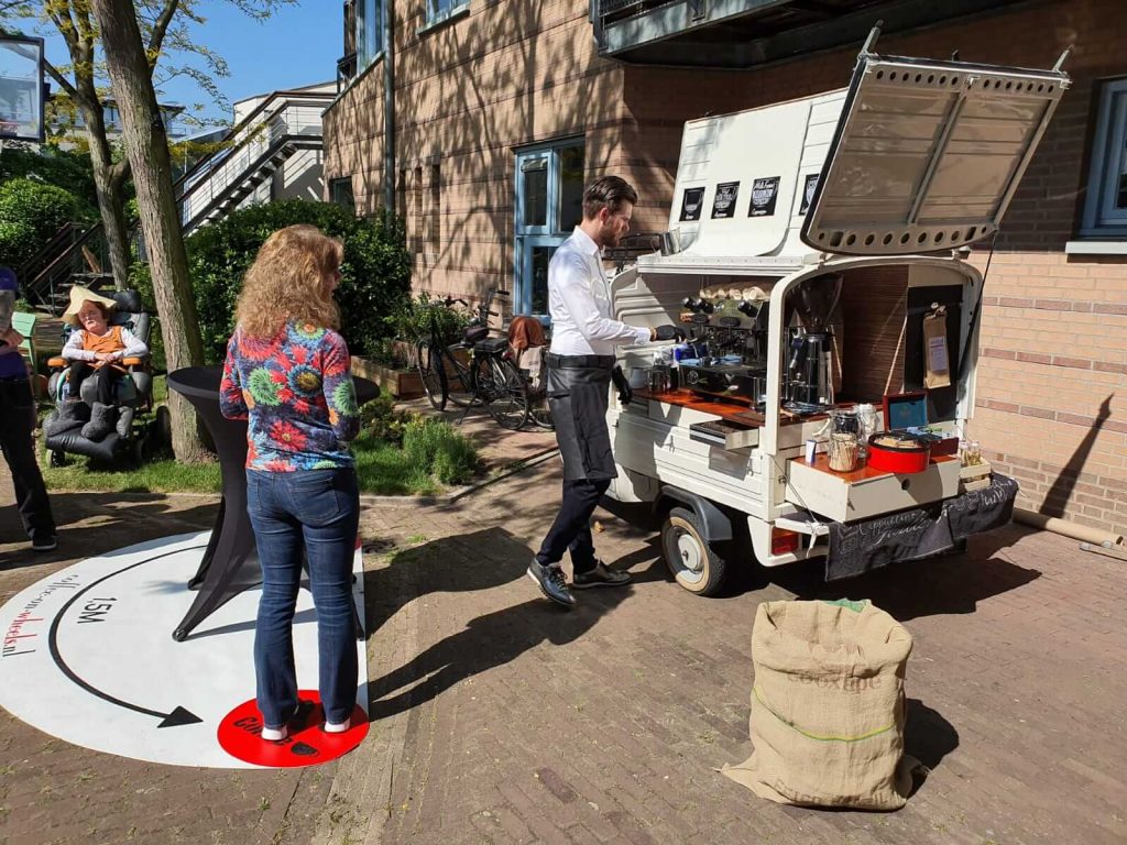 Veilig op 1,5 meter genieten van een heerlijke bak koffie