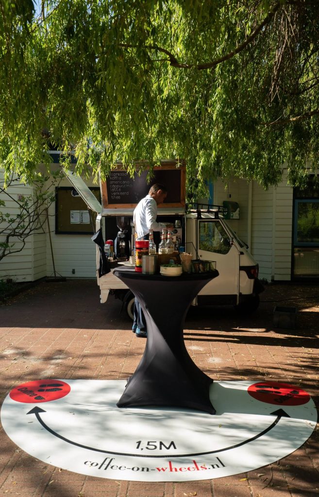 NIEUW de elektrische koffiepiaggio van Coffee on Wheels Den Haag