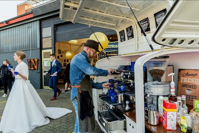 Vier momenten om Coffee on Wheels Amersfoort in te zetten als drive-thru koffiebar