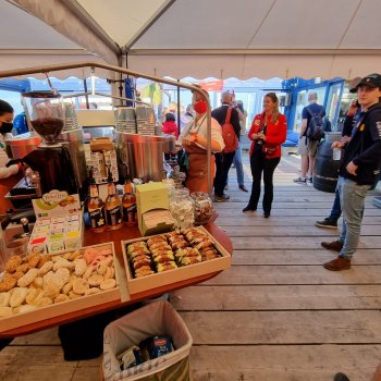 Vrijwilligers en sponsoren van Formule 1 genieten van koffiecatering Coffee on Wheels Rotterdam